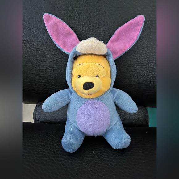 Winnie The Pooh in Eeyore - Picture 1 of 4